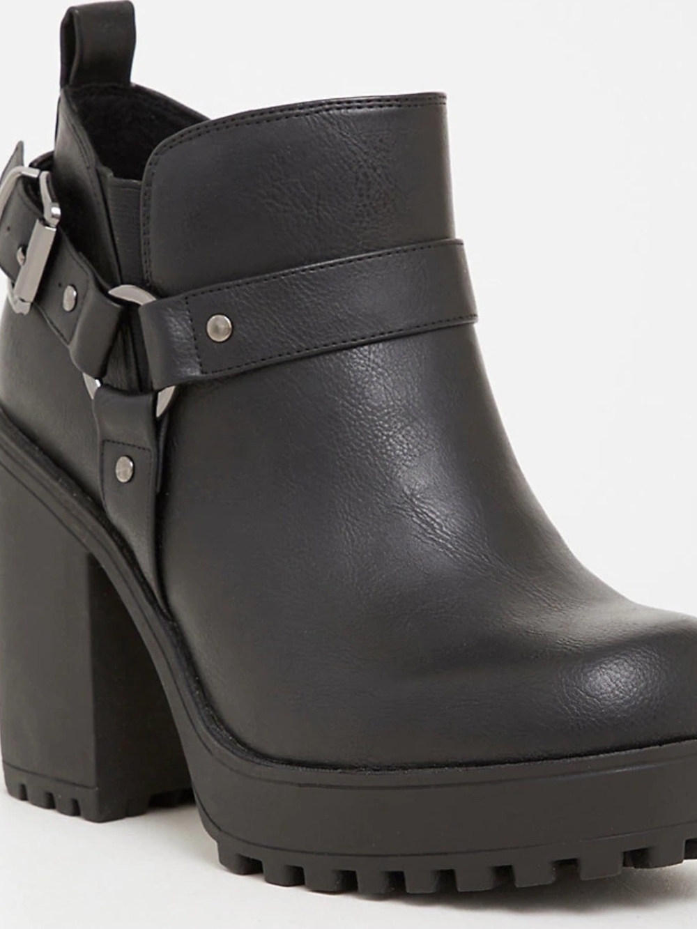 NWOT 8WW TORRID Black Platform Lug-Heel Ankle Boot